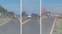 Camionero se habría descompensado, zizagueó, chocó y volcó [VIDEO]