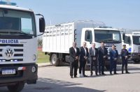 El gobierno entregó unidades a la policía provincial