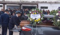 Con profundo dolor, familiares, compañeros y amigos dieron el último adiós a Agustina Cáceres