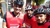 "En modo selfie": ellos son algunos de los vecinos que participan de la Gran Bicicleteada