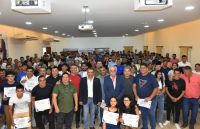 Santiago entregó 220 certificados a nuevos técnicos y arbitros de fútbol 