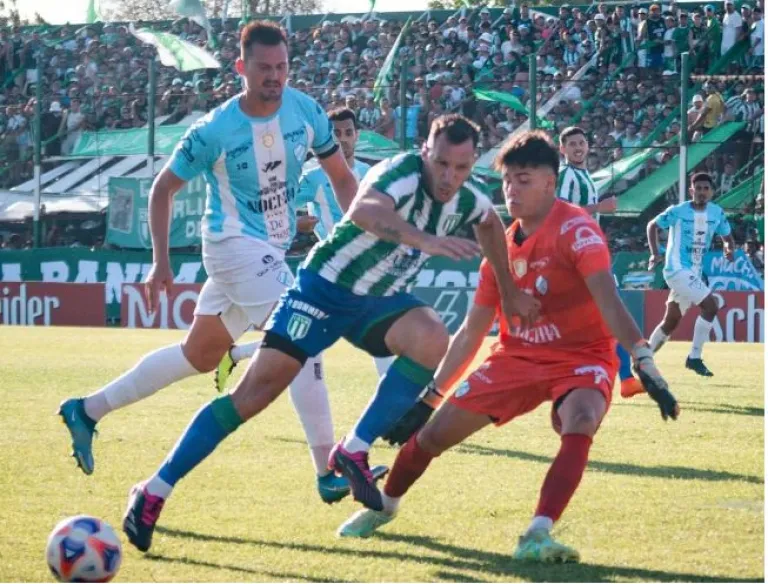 Fútbol: por penales, San Miguel logró el ascenso a la Primera