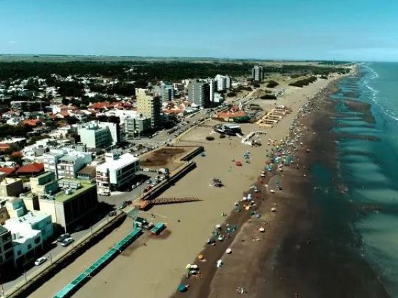 Verano 2024: la playa de la Costa Atlántica que tiene aguas a 28°