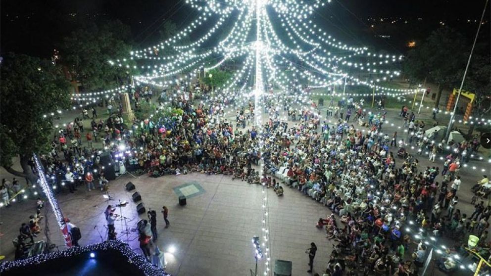 Convocan a la elección del mejor Papá Noel y Árbol Navideño