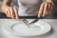 “Los trastornos de la conducta alimentaria aparecen durante la adolescencia”