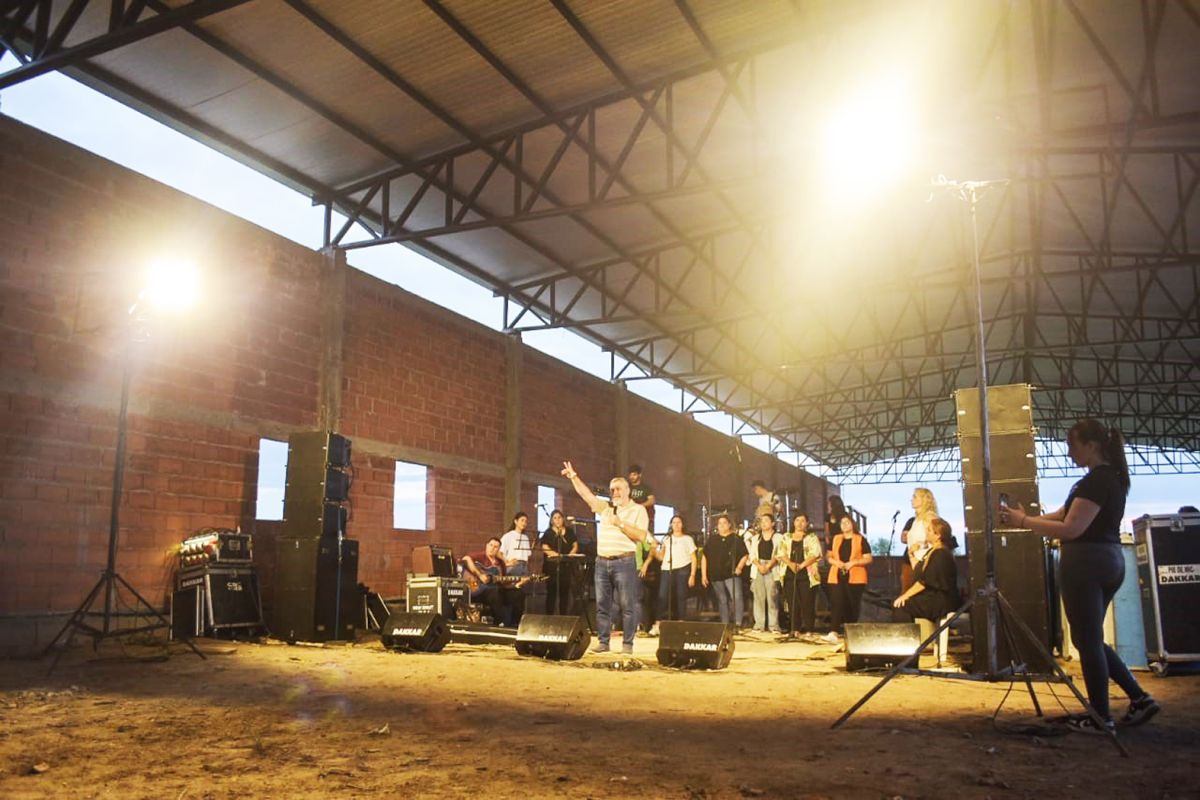 Se realizó una reunión especial en obra del nuevo edificio del colegio Canclini